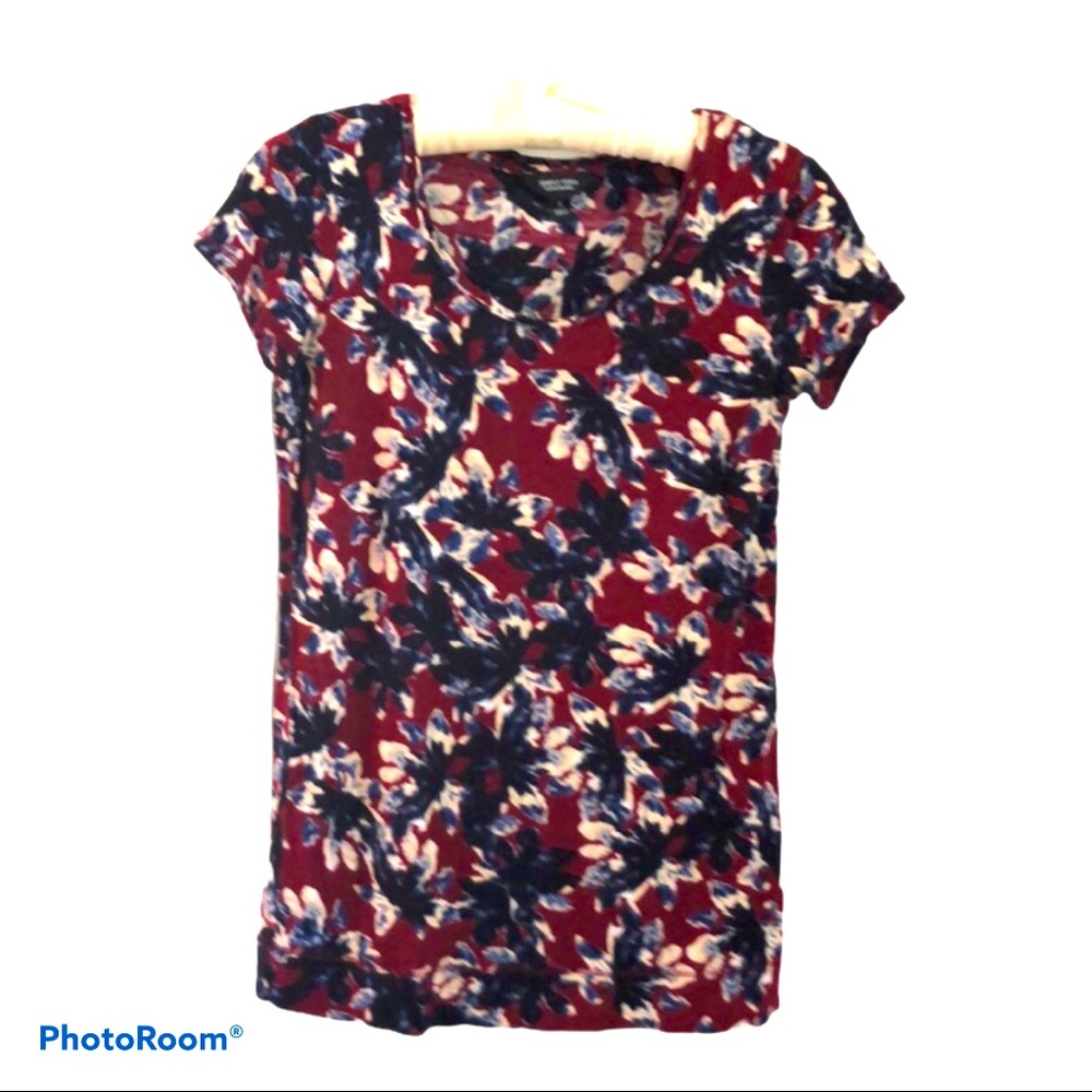 Designer Simply Vera, Vera Wang Red White Blue Floral S‎